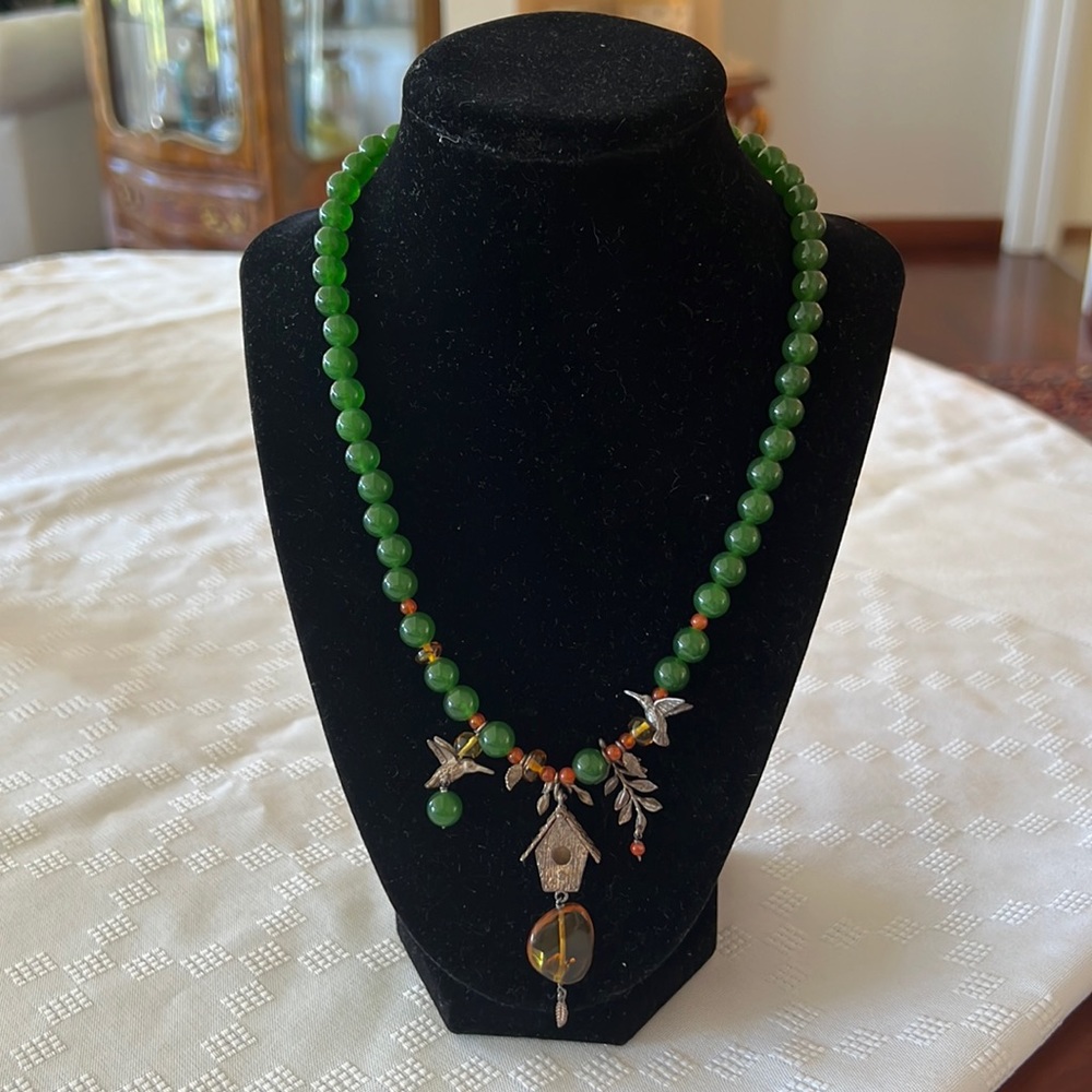 UNIQUE GREEN JADE NECKLACE, WITH SILVER BIRD HOUSE, LEAVES, FEATHERS